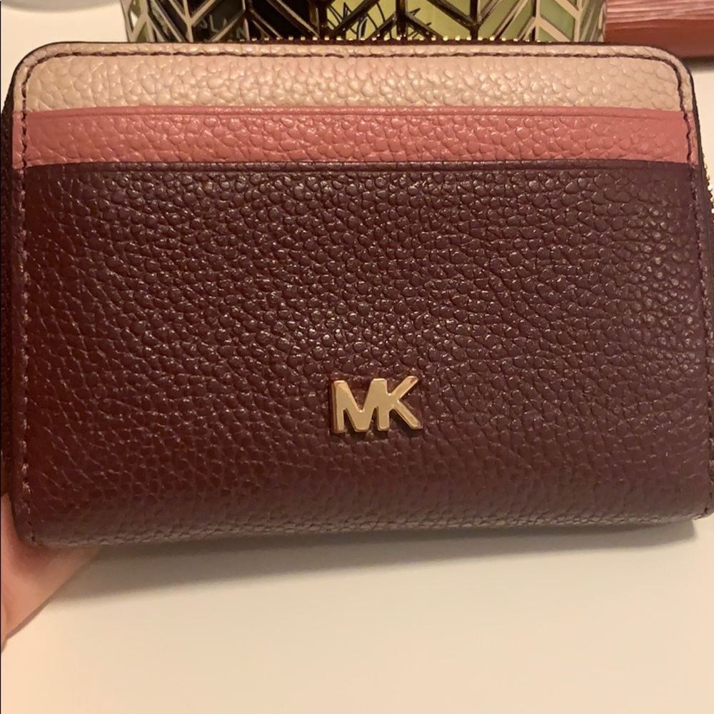 Beautiful card holder Michel kors